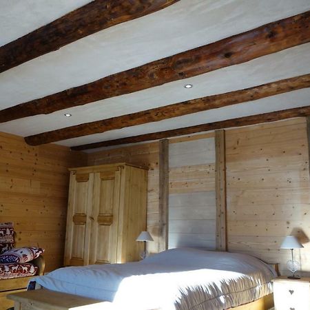 La chambre du Moulin Villard-sur-Doron Extérieur photo