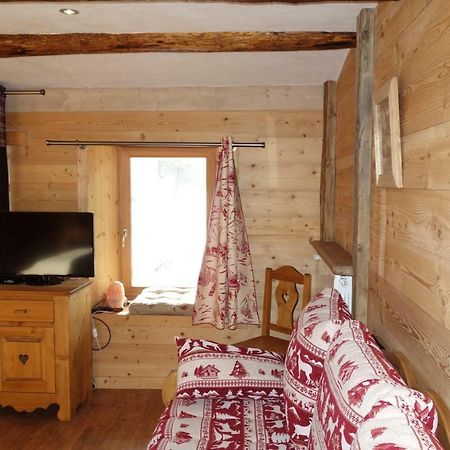 La chambre du Moulin Villard-sur-Doron Extérieur photo