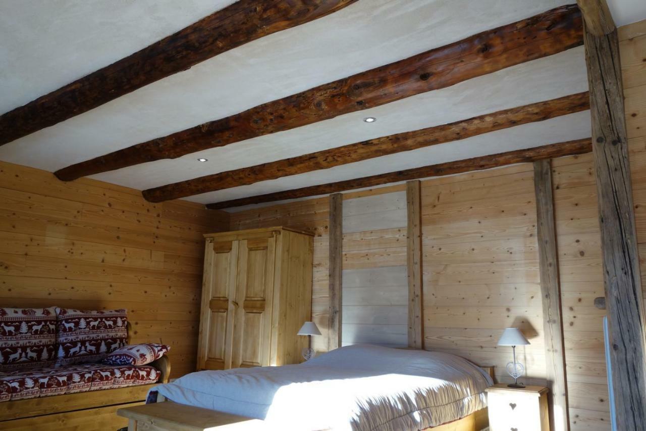 La chambre du Moulin Villard-sur-Doron Extérieur photo