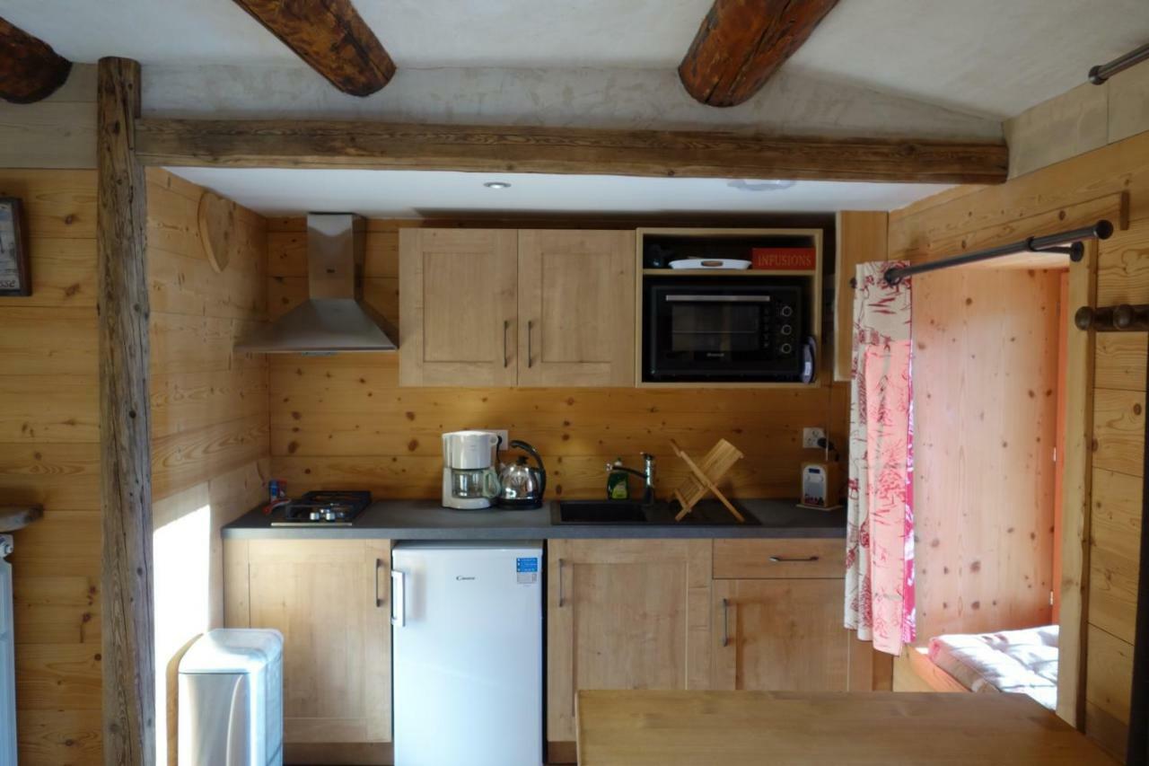La chambre du Moulin Villard-sur-Doron Extérieur photo