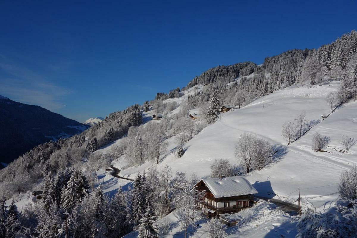 La chambre du Moulin Villard-sur-Doron Extérieur photo